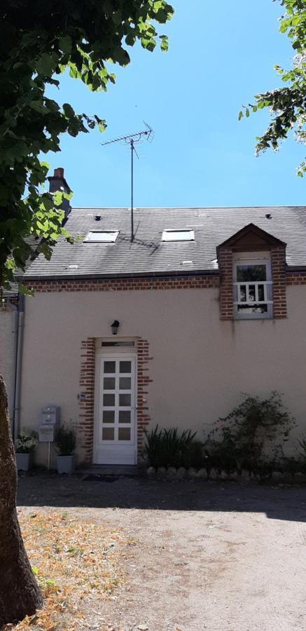 Le Gite De L'Atelier Hostal Lailly-en-Val Exterior foto